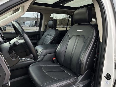 Used 2020 Ford Expedition Platinum image 32