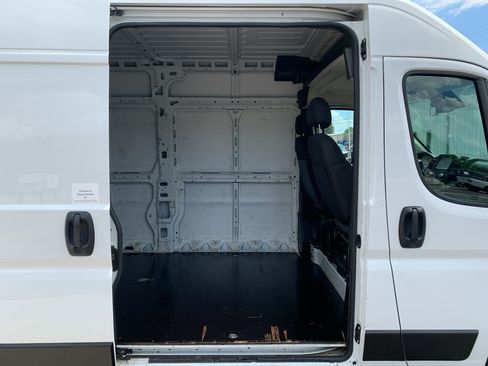 Used 2023 RAM ProMaster 2500 FWD image 30