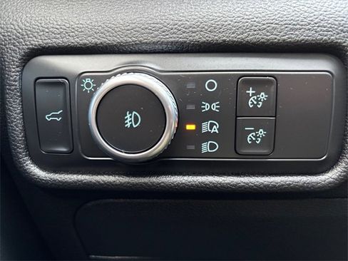 Used 2021 Ford Explorer XLT w/ Equipment Group 202A image 18