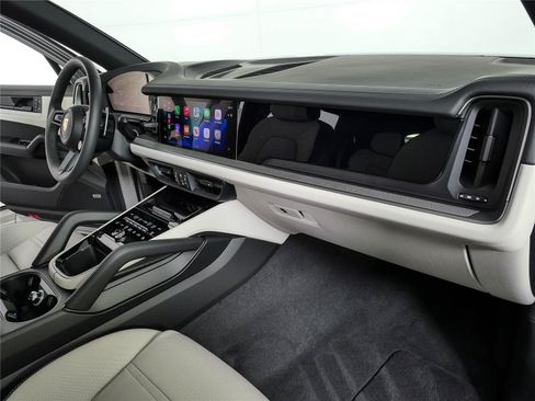 New 2026 Porsche Cayenne AWD/4WD image 25