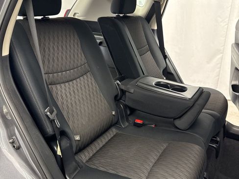 Used 2017 Nissan Rogue S image 28