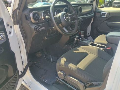 Used 2022 Jeep Wrangler Unlimited Sport AWD/4WD image 25