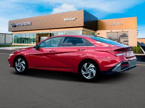 New 2025 Hyundai Elantra Limited image 4