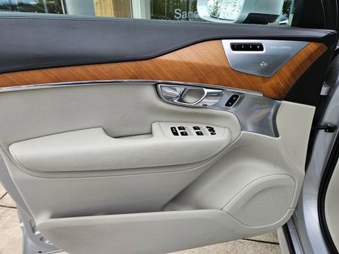Used 2016 Volvo XC90 T6 Inscription w/ Vision Package AWD/4WD image 22