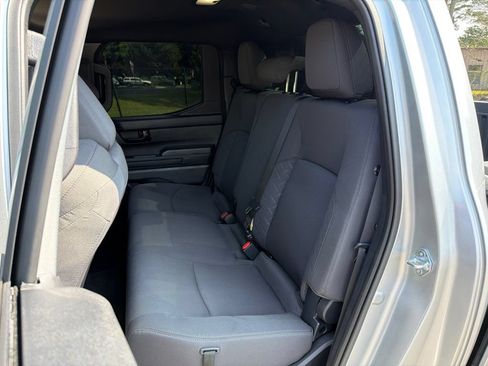 Used 2025 Toyota Tacoma SR5 AWD/4WD image 19