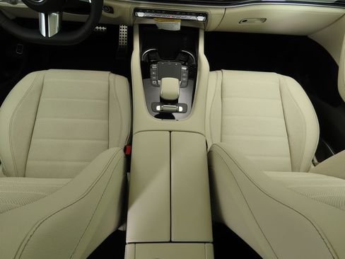 New 2026 Mercedes-Benz GLS 580 4MATIC image 17