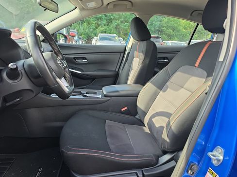 Used 2025 Nissan Sentra SR FWD image 10