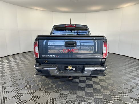 Used 2019 GMC Canyon SLE w/ Driver Alert Package image 9