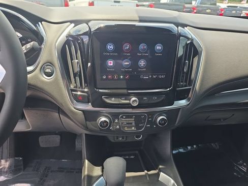 Used 2023 Chevrolet Traverse LT FWD image 22
