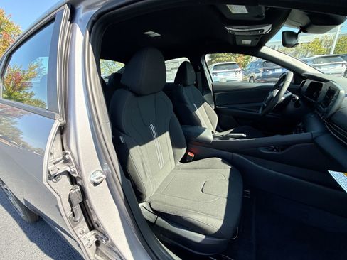 New 2025 Hyundai Elantra Sport image 25