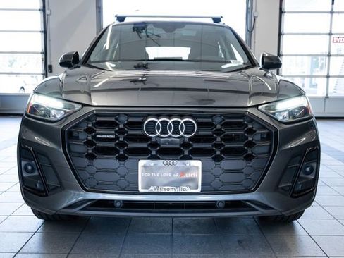 Used 2022 Audi Q5 2.0T Premium Plus w/ Premium Plus Package AWD/4WD image 2