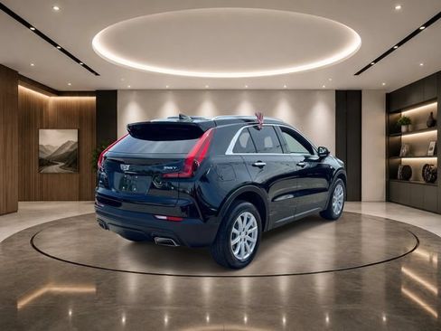 Certified 2023 Cadillac XT4 Luxury w/ Cold Weather Package AWD/4WD image 4