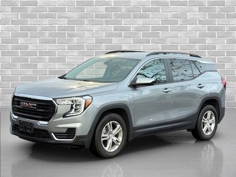 Certified 2023 GMC Terrain SLE w/ Driver Convenience Package image 3