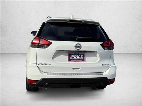 Used 2017 Nissan Rogue SV w/ SV Premium Package AWD/4WD image 6