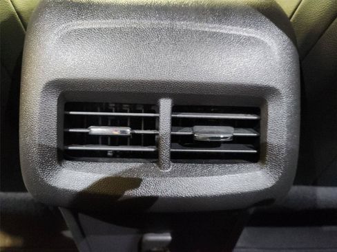 Used 2024 Chevrolet Equinox RS FWD image 20
