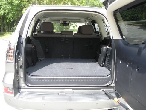 Used 2021 Lexus GX 460 Luxury w/ Accessory Package image 6