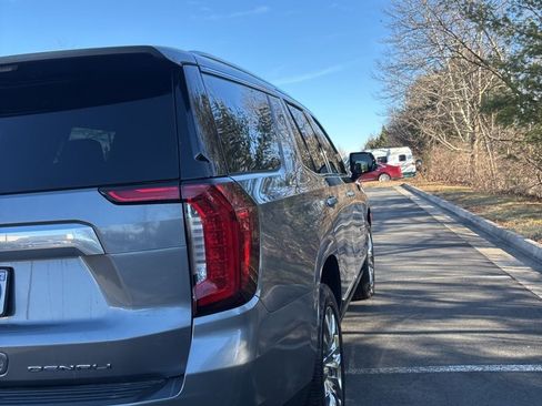 Used 2022 GMC Yukon Denali image 5