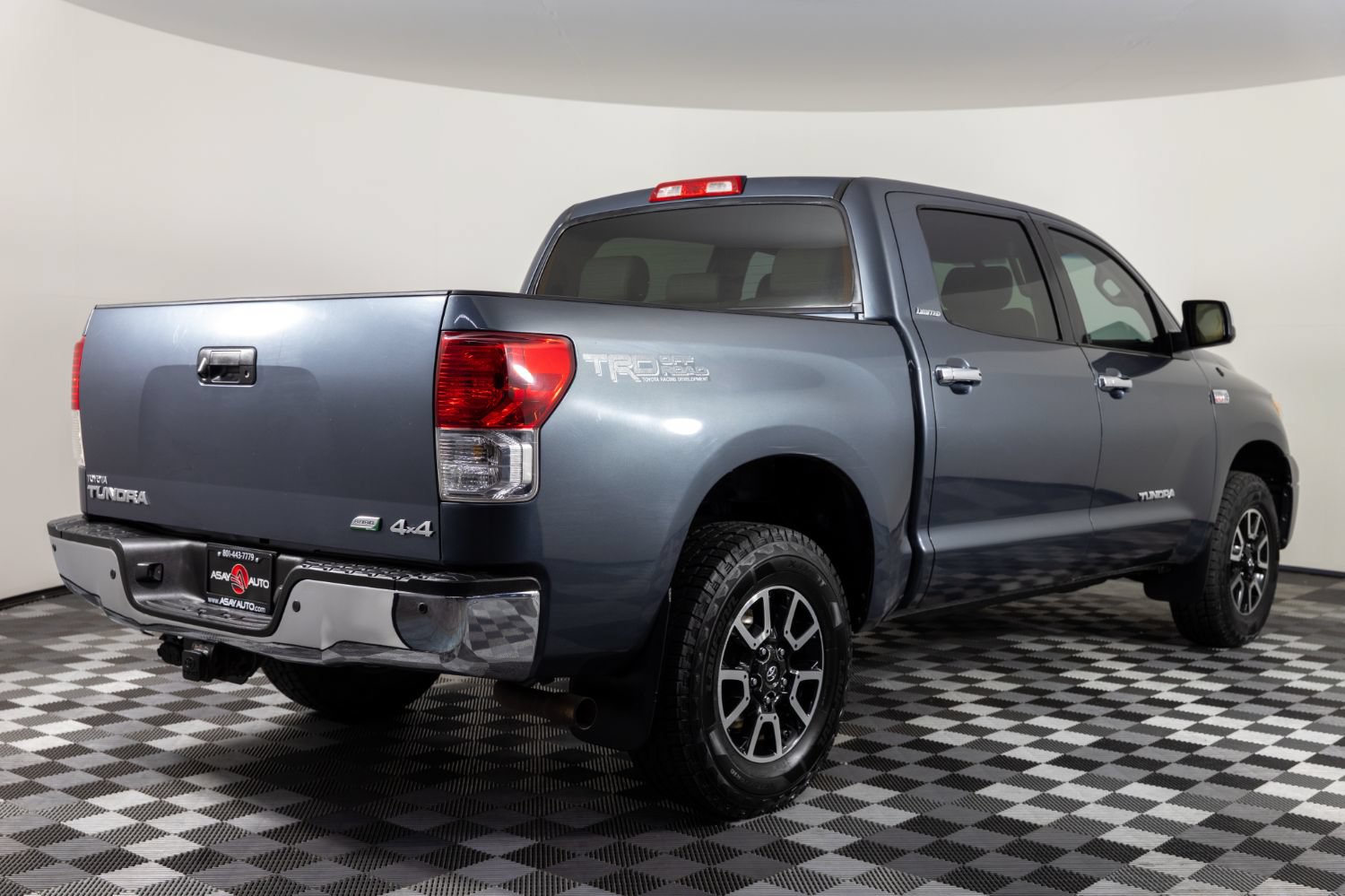 Used 2010 Toyota Tundra Limited w/ Memory Pkg AWD/4WD image 7