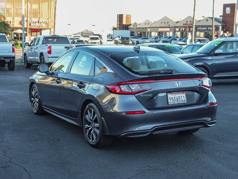 Used 2024 Honda Civic EX-L image 8
