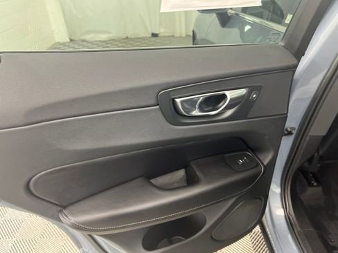 Used 2023 Volvo XC60 B5 Ultimate w/ Climate Package AWD/4WD image 15