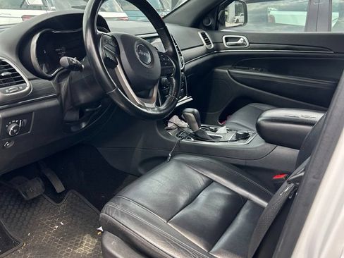 Used 2019 Jeep Grand Cherokee Limited AWD/4WD image 9