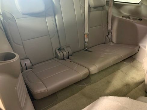 Used 2016 GMC Yukon SLT AWD/4WD image 8