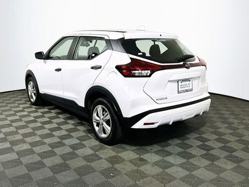 Used 2024 Nissan Kicks S image 6