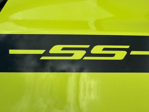 Used 2020 Chevrolet Camaro SS RWD image 39