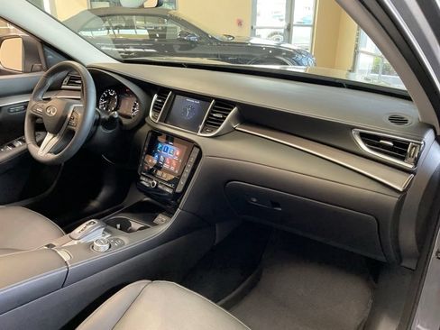 Used 2023 INFINITI QX50 Luxe AWD/4WD image 19