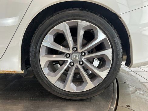 Used 2014 Honda Accord Sport image 39
