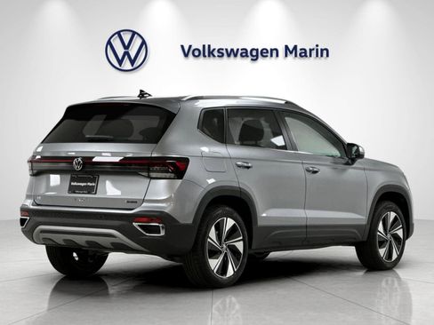 New 2026 Volkswagen Taos SE AWD/4WD image 5