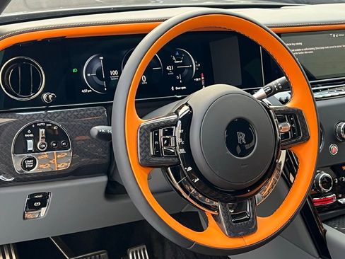 Used 2025 Rolls-Royce Cullinan Black Badge image 17