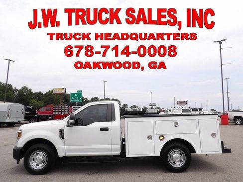 Used 2019 Ford F250 XL w/ Power Equipment Group RWD image 2