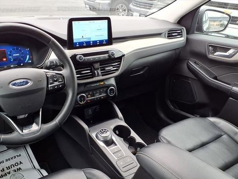 Used 2022 Ford Escape SEL w/ Technology Package image 7