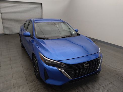 Used 2025 Nissan Sentra SV FWD image 14