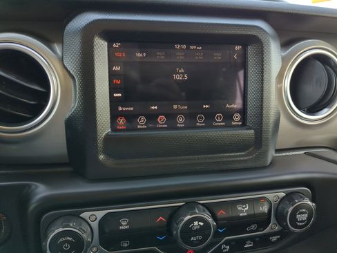 Used 2020 Jeep Gladiator Overland w/ Safety Group image 20