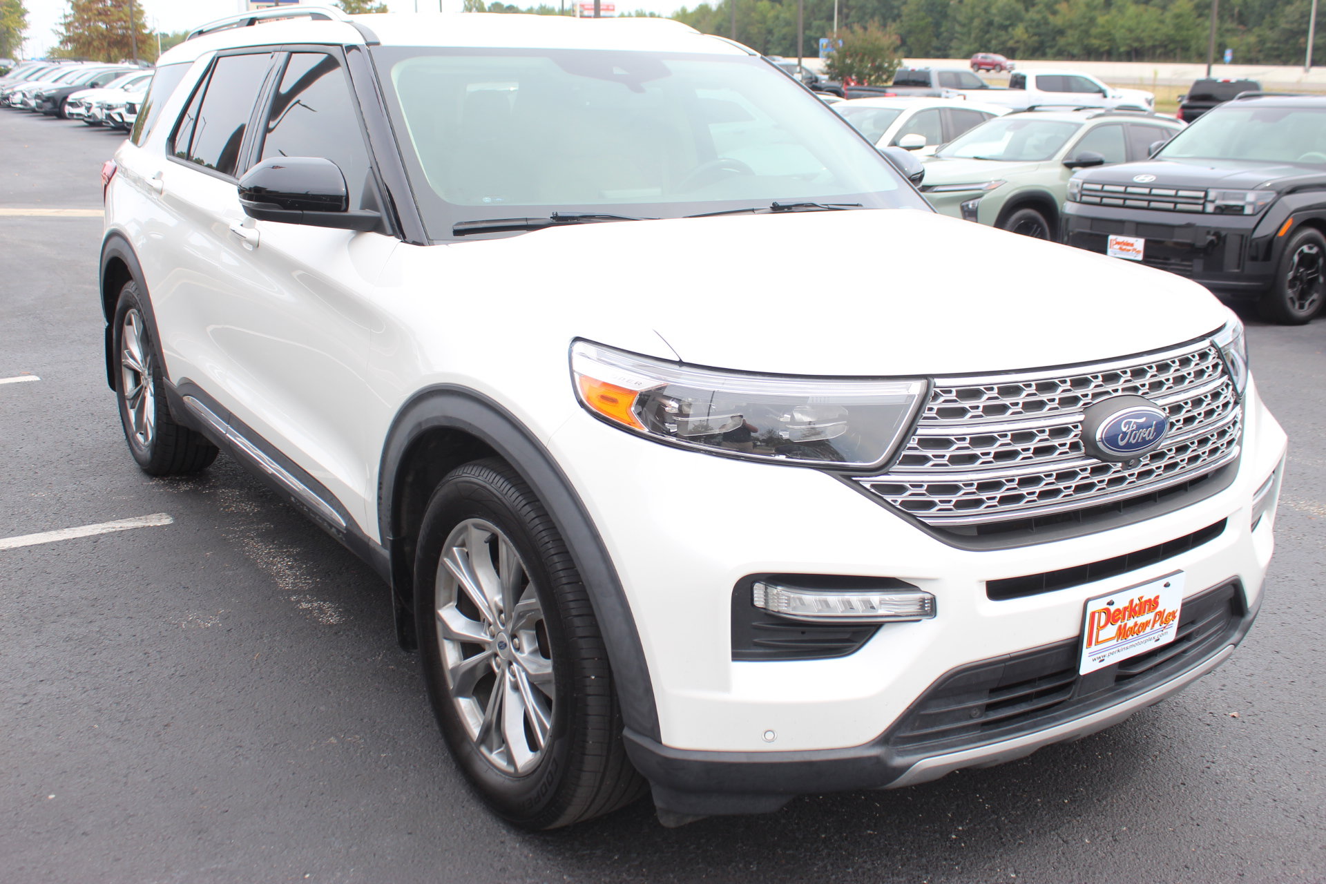 Used 2020 Ford Explorer Limited RWD image 4
