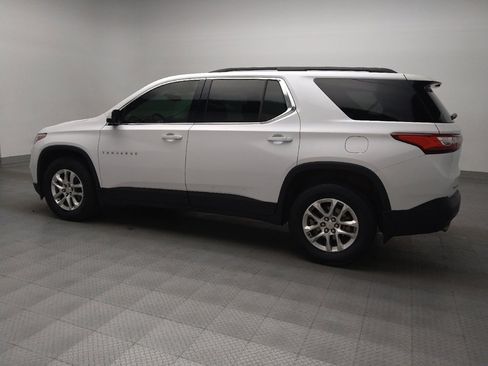 Used 2020 Chevrolet Traverse LT image 3