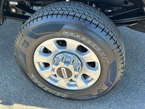 Certified 2024 Ford F250 XLT image 6
