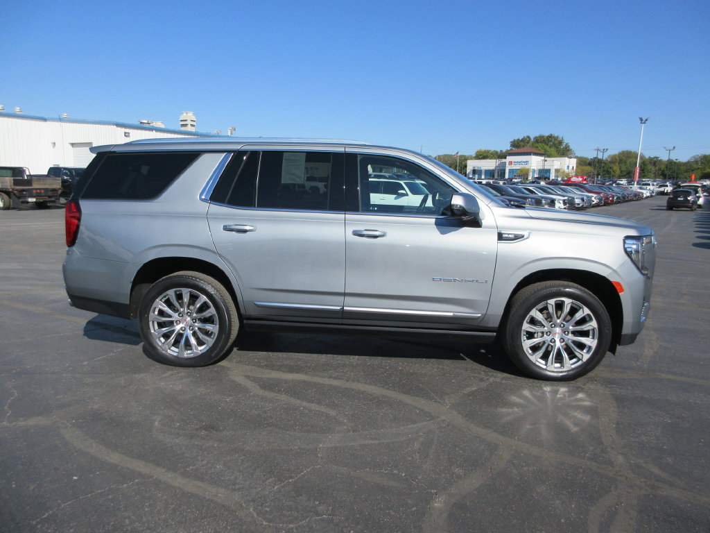 Certified 2024 GMC Yukon Denali AWD/4WD image 4