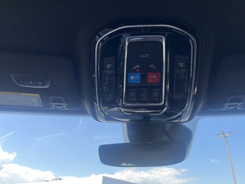Used 2021 Jeep Grand Cherokee L Summit w/ Luxury Tech Group V image 51
