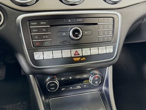 Used 2018 Mercedes-Benz GLA 250 4MATIC image 16