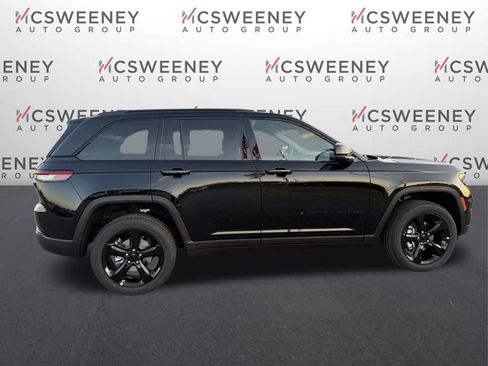 New 2025 Jeep Grand Cherokee Altitude RWD image 6