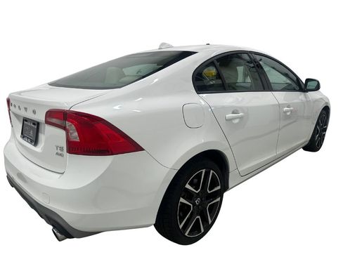 Used 2017 Volvo S60 T5 Dynamic image 4
