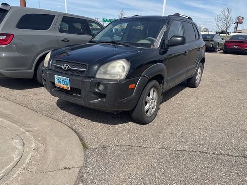 Used 2005 Hyundai Tucson GLS AWD/4WD image 2