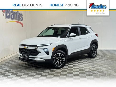 New 2026 Chevrolet TrailBlazer LT w/ Convenience Package AWD/4WD image 1