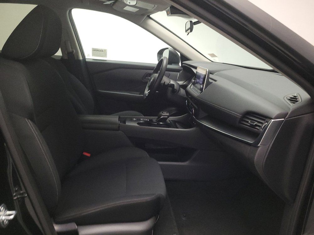 Used 2024 Nissan Rogue S FWD image 21