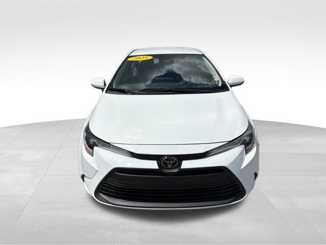 Used 2025 Toyota Corolla LE FWD image 7