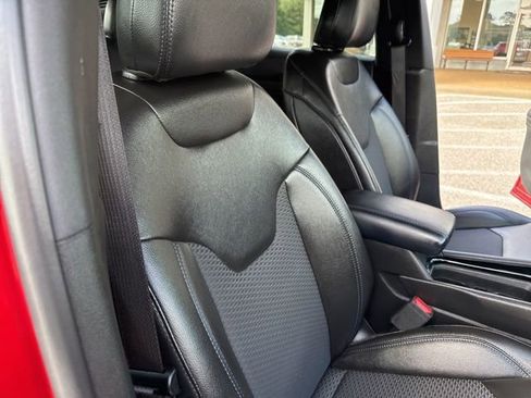 Used 2025 Jeep Compass Latitude w/ Altitude Special Edition AWD/4WD image 27