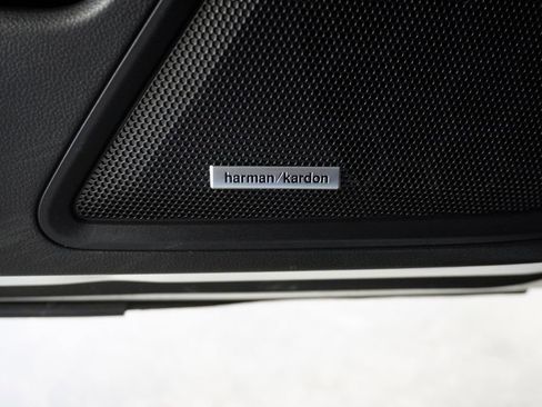 Used 2021 Subaru Outback Touring XT image 30